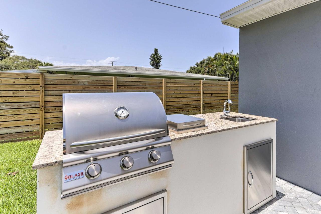 Beach House With Outdoor Kitchen, Walk To Coast Cocoa Beach Zewnętrze zdjęcie